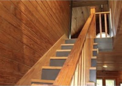 cottage-farmhouse-interior-staircase